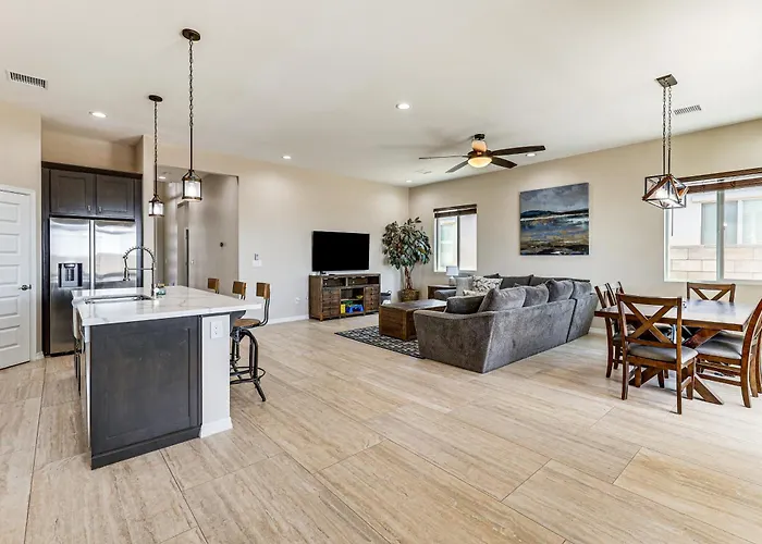 Mtn-view W/ Patio, 3 Mi To Colorado River!
