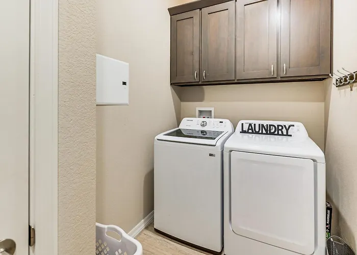 Mtn-view W/ Patio, 3 Mi To Colorado River! Holiday home