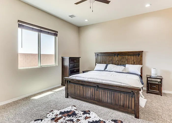 Mtn-view W/ Patio, 3 Mi To Colorado River! * Mohave Valley